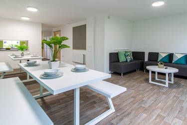 1 bed house, De Walden Way, City Centre, Bradford, BD71BD - Image 3